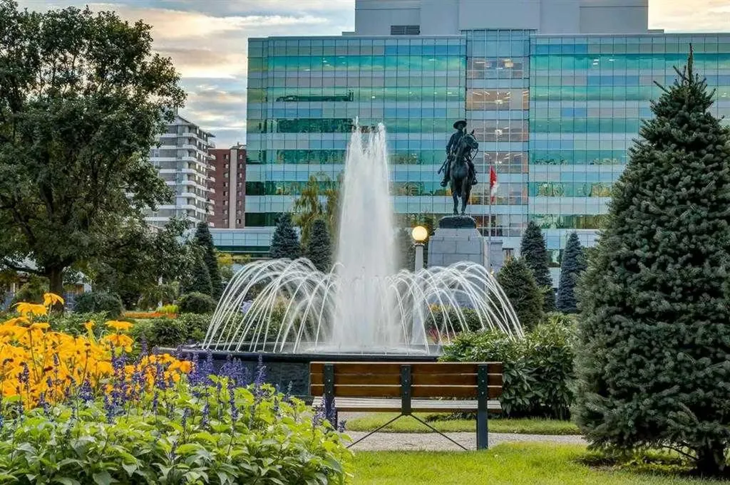 530 12 Avenue SW Calgary AB T2R 0B1