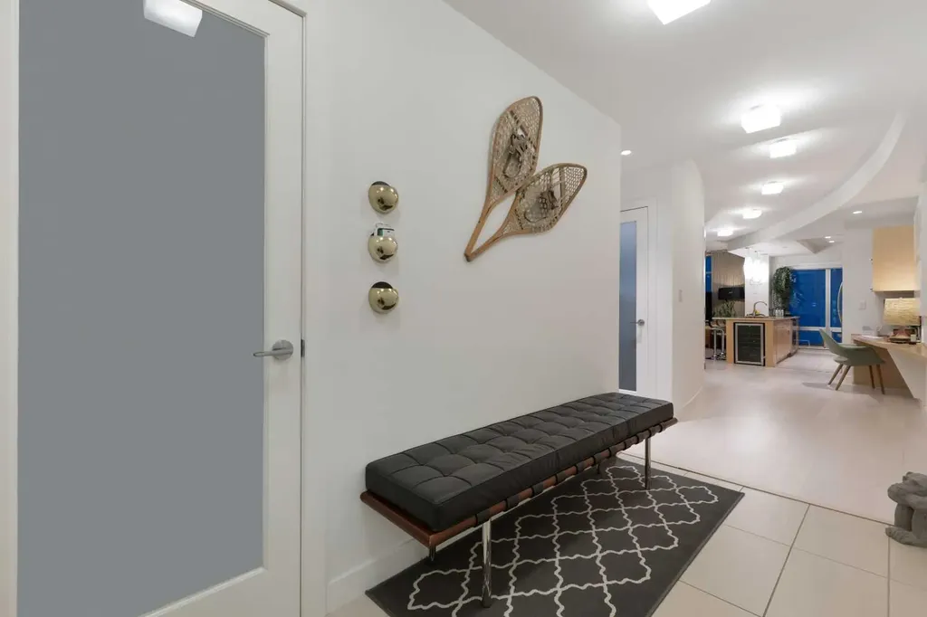 530 12 Avenue SW Calgary AB T2R 0B1