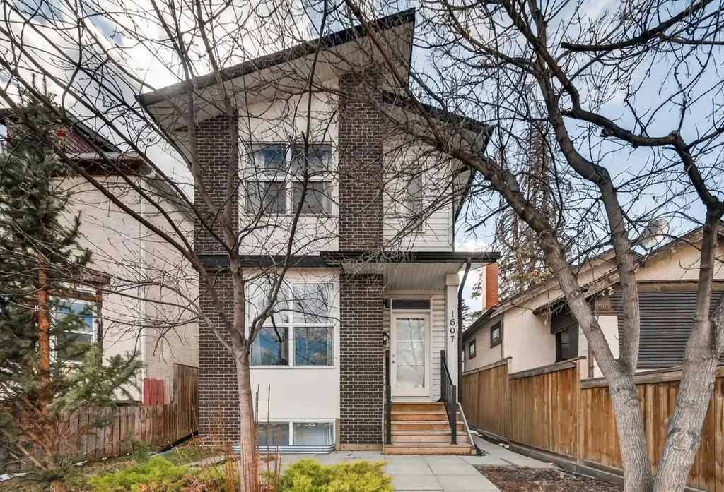 1607 2 Street NW Calgary AB T2M 2W2