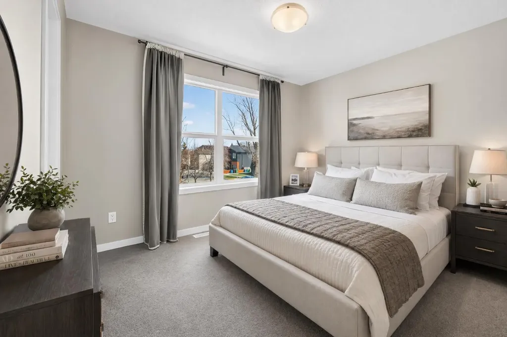 1607 2 Street NW Calgary AB T2M 2W2