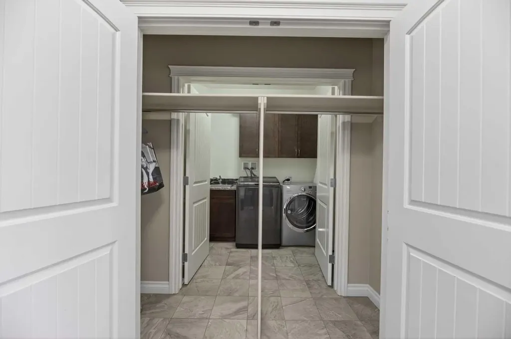 17 Viceroy Crescent Olds AB T4H0C4