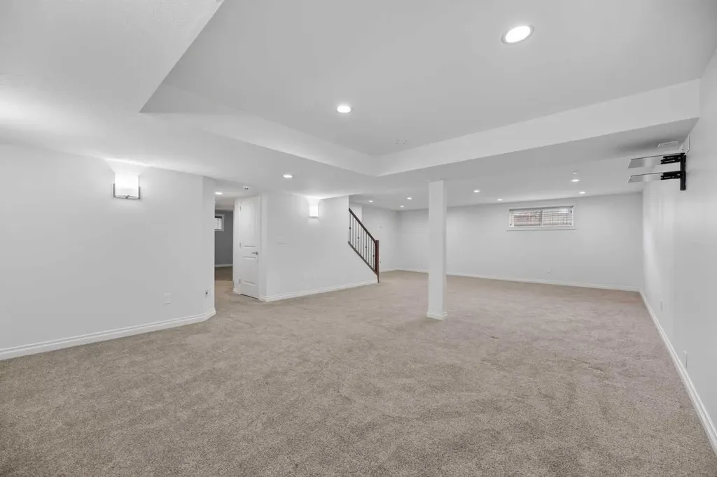17 Viceroy Crescent Olds AB T4H0C4