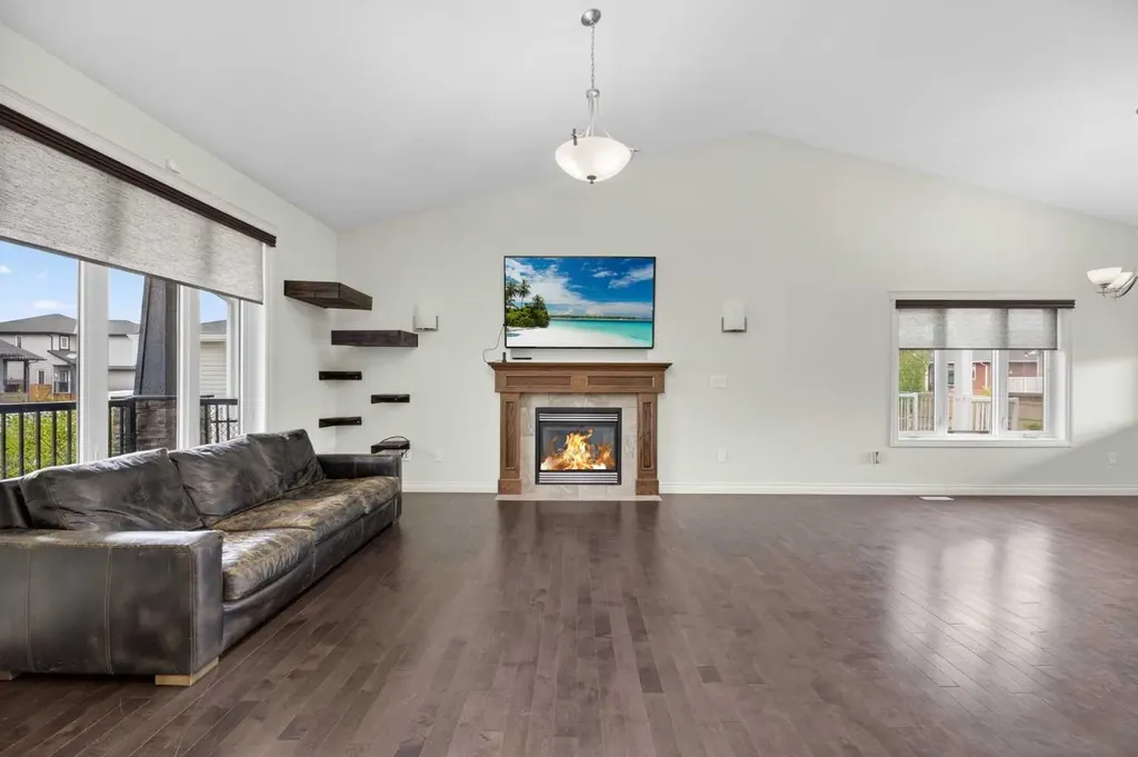 17 Viceroy Crescent Olds AB T4H0C4