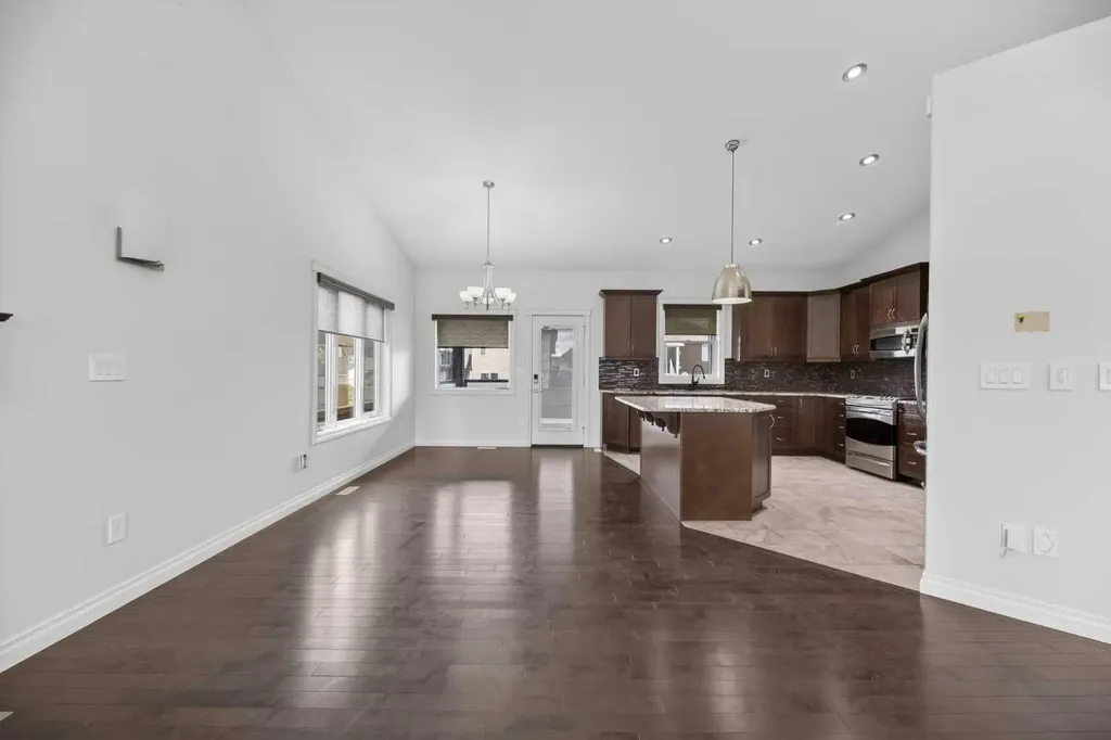 17 Viceroy Crescent Olds AB T4H0C4