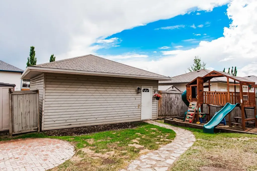 291 Pinnacle Drive Grande Prairie AB T8W 2P8