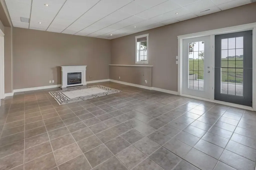 251078 Range Road 253 Rural Wheatland County AB T1P 0W1