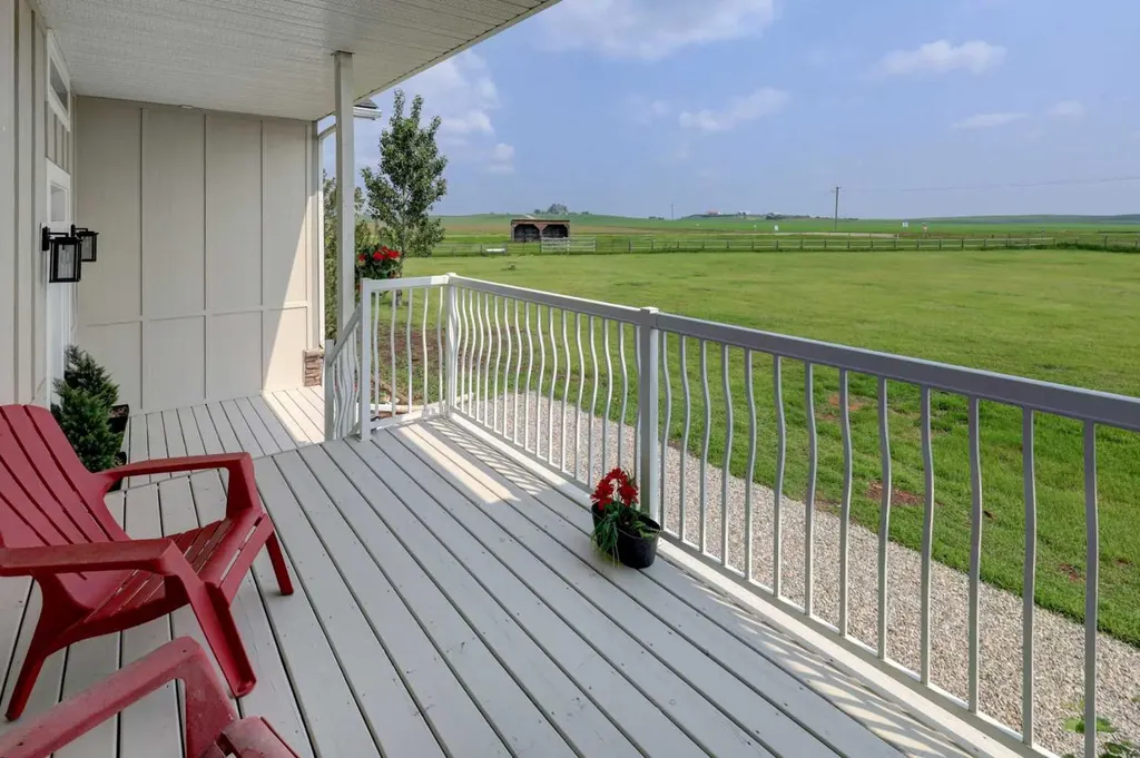 251078 Range Road 253 Rural Wheatland County AB T1P 0W1
