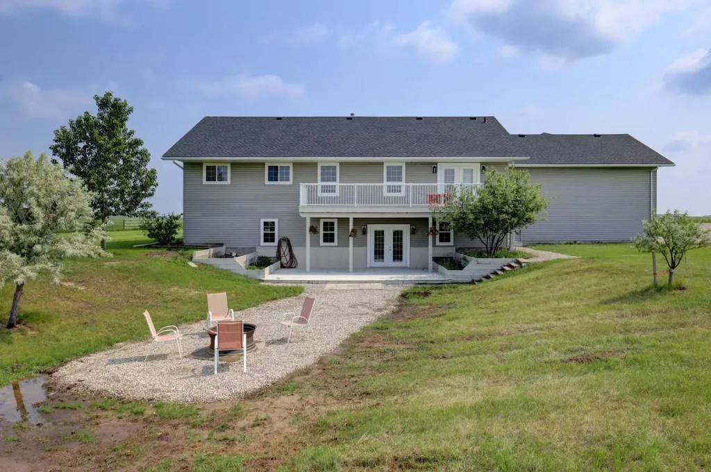 251078 Range Road 253 Rural Wheatland County AB T1P 0W1
