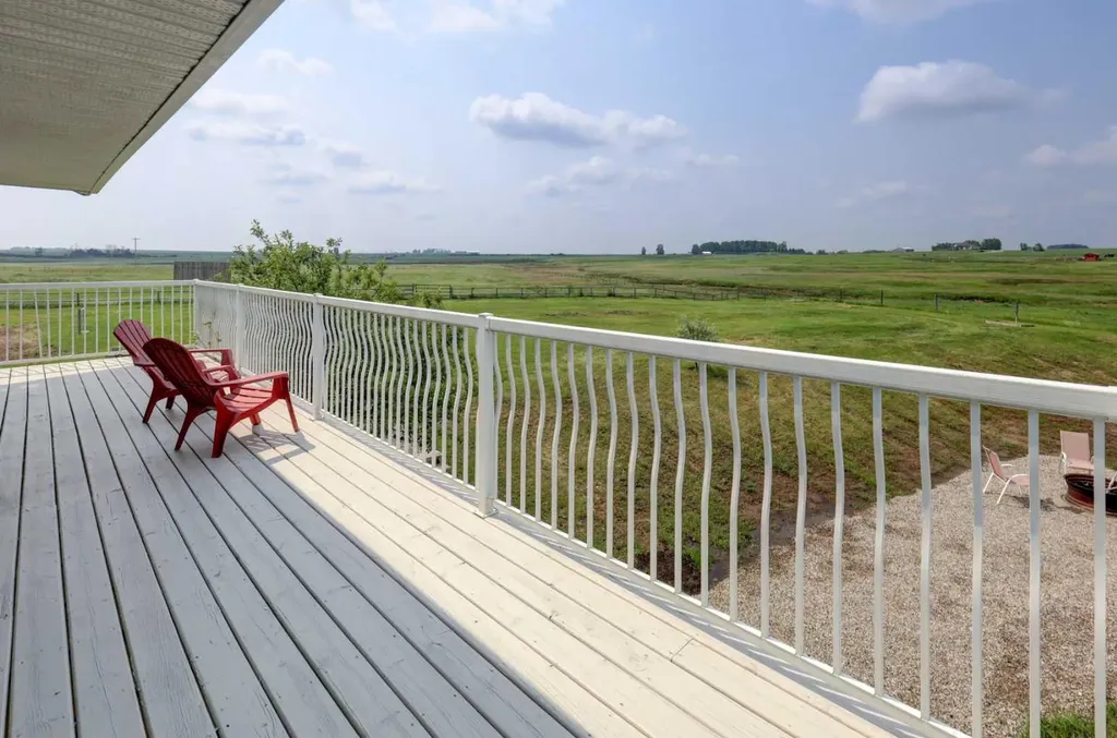 251078 Range Road 253 Rural Wheatland County AB T1P 0W1