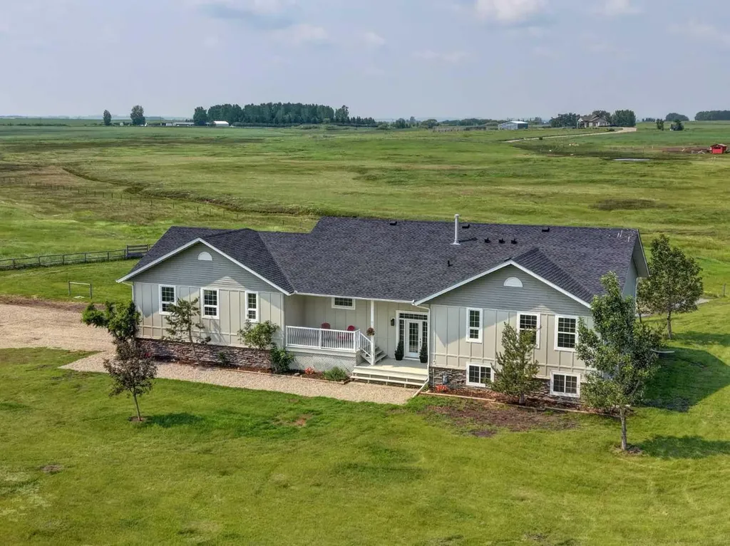 251078 Range Road 253 Rural Wheatland County AB T1P 0W1