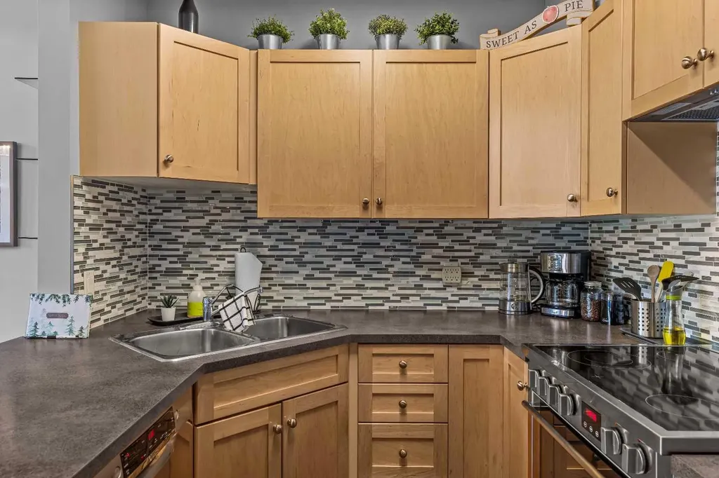 107 Montane Road Canmore AB T1W3J2