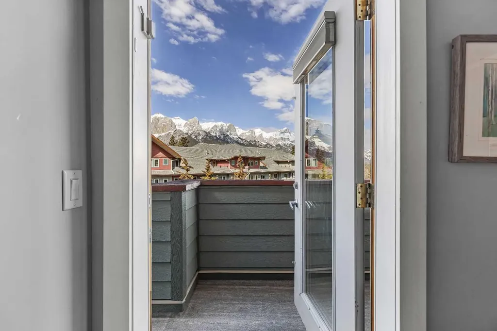 107 Montane Road Canmore AB T1W3J2