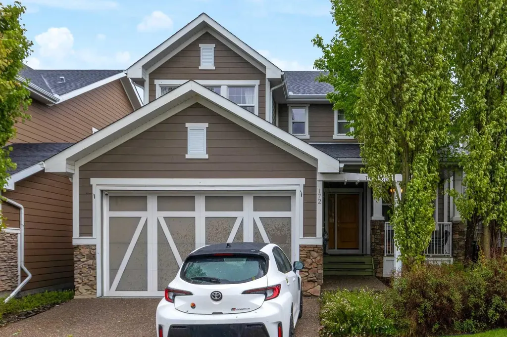 172 Ridge View Close Cochrane AB T4C0P5