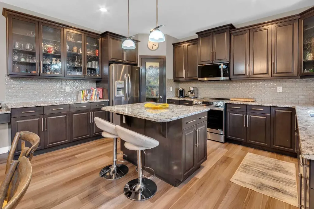 172 Ridge View Close Cochrane AB T4C0P5