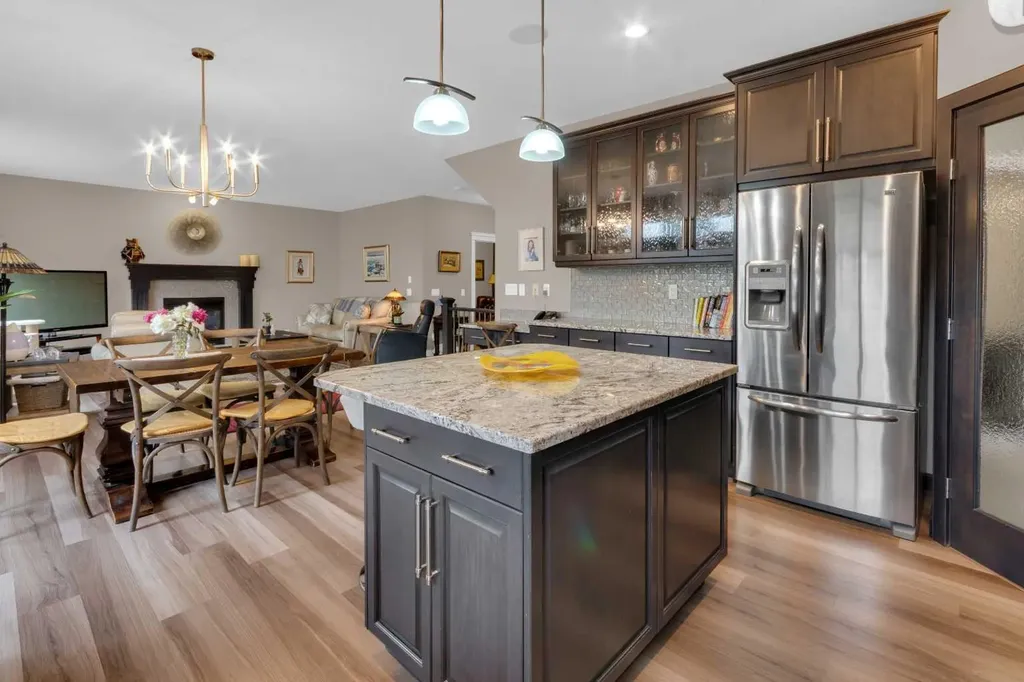 172 Ridge View Close Cochrane AB T4C0P5