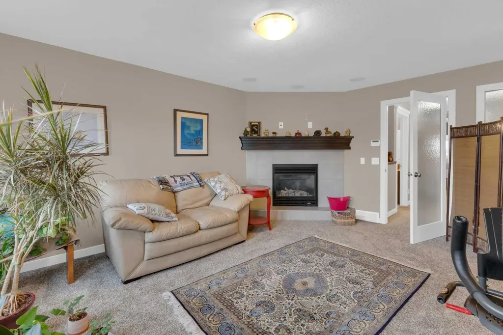 172 Ridge View Close Cochrane AB T4C0P5