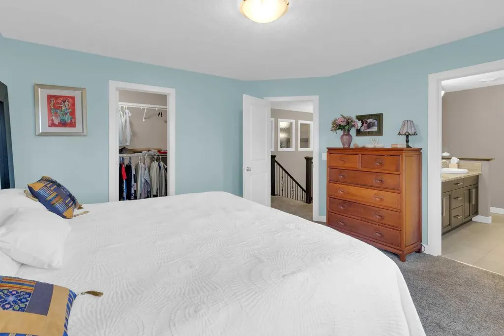 172 Ridge View Close Cochrane AB T4C0P5
