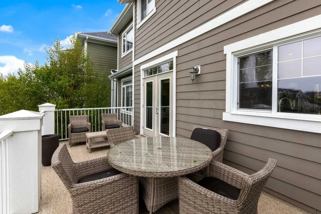 172 Ridge View Close Cochrane AB T4C0P5