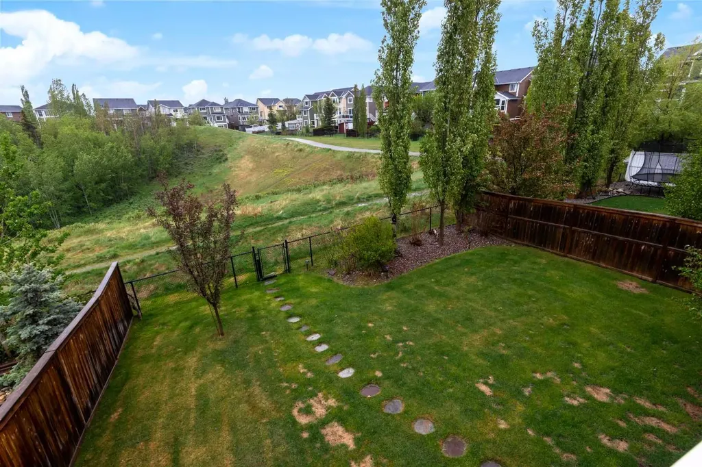 172 Ridge View Close Cochrane AB T4C0P5