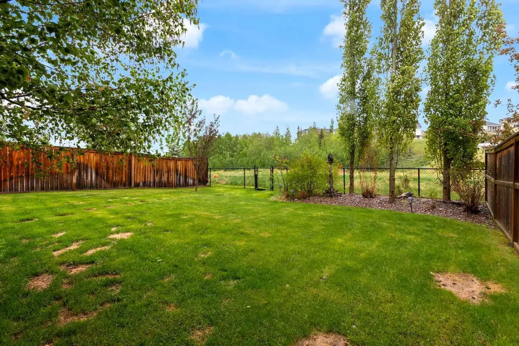 172 Ridge View Close Cochrane AB T4C0P5
