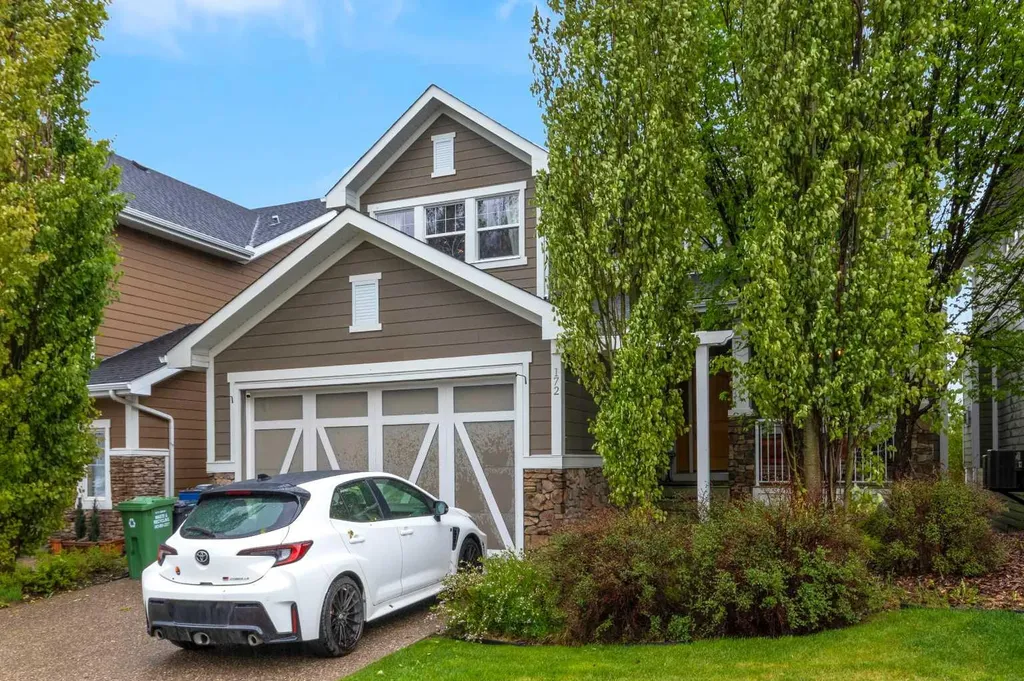 172 Ridge View Close Cochrane AB T4C0P5
