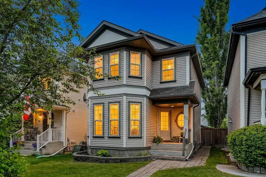 33 Prestwick Rise SE Calgary AB T2Z 4A6