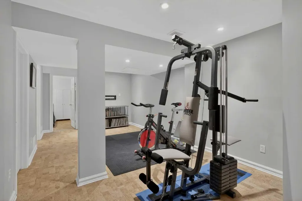 33 Prestwick Rise SE Calgary AB T2Z 4A6