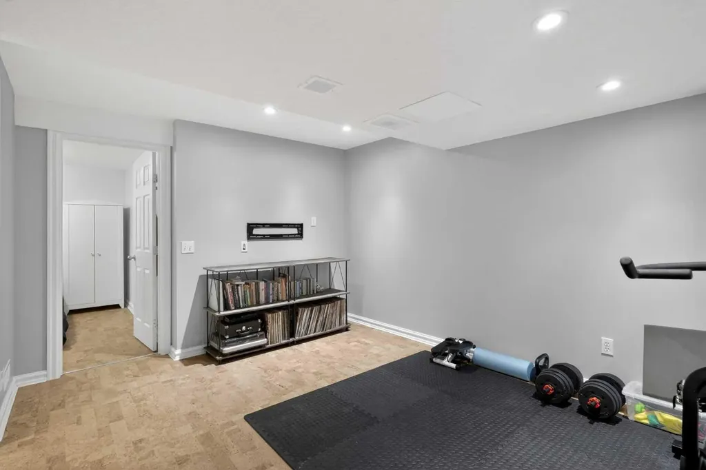 33 Prestwick Rise SE Calgary AB T2Z 4A6