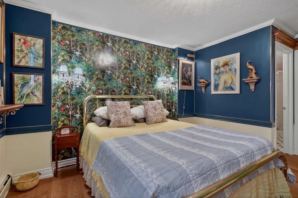 4554 Valiant Drive NW Calgary AB T3A 2V5