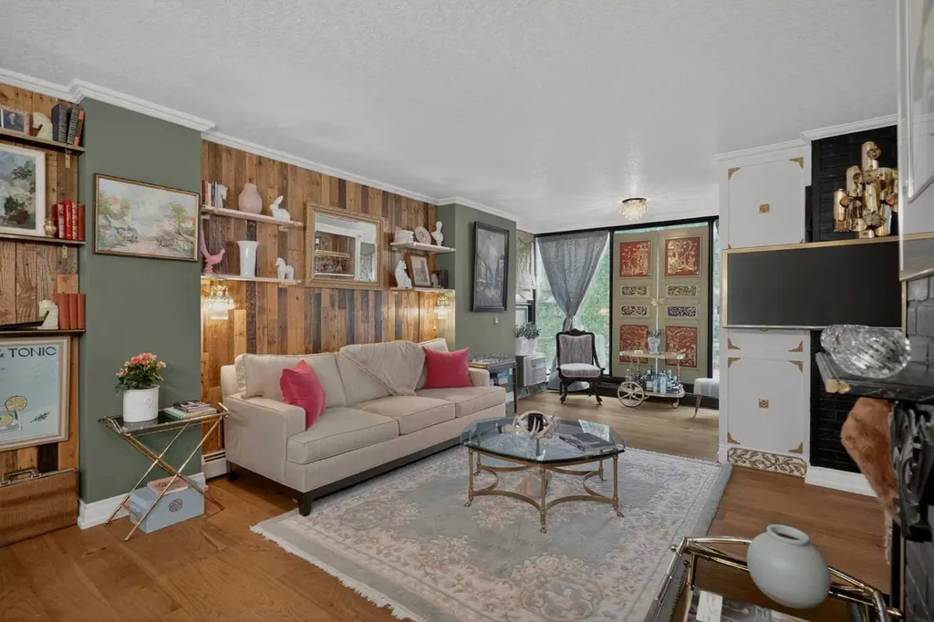 4554 Valiant Drive NW Calgary AB T3A 2V5