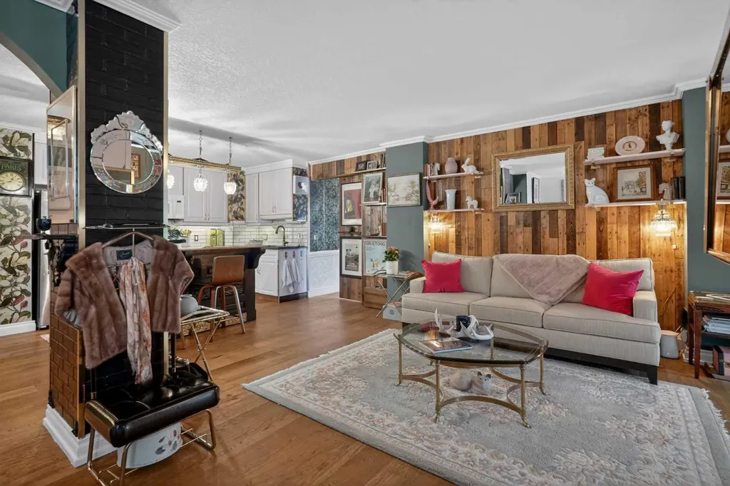 4554 Valiant Drive NW Calgary AB T3A 2V5
