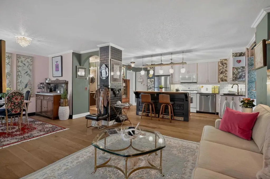 4554 Valiant Drive NW Calgary AB T3A 2V5