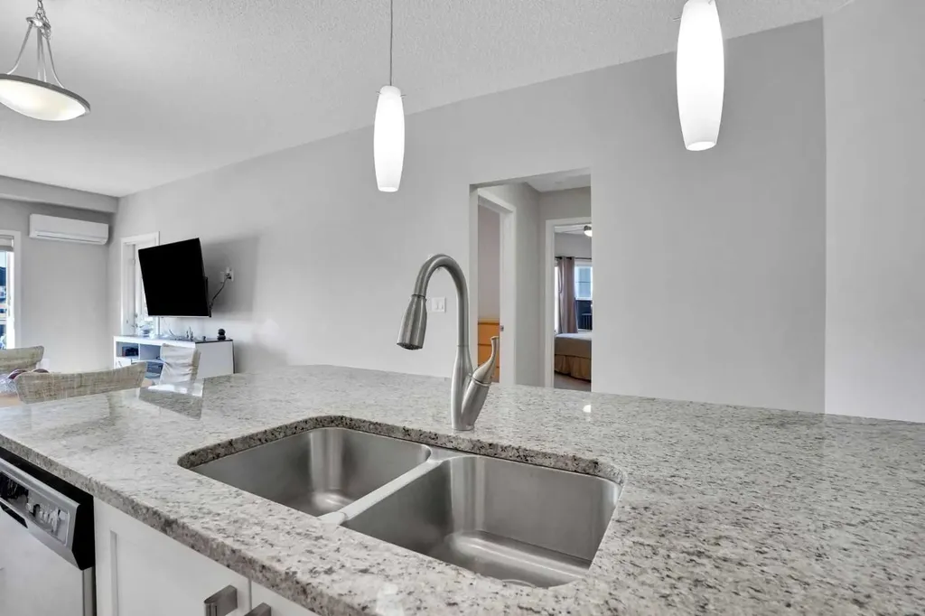 402 Marquis Lane SE Calgary AB T3M 2G7