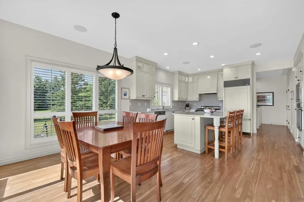 27 Hillcrest Estates Rural Rocky View County AB T3Z 2B9