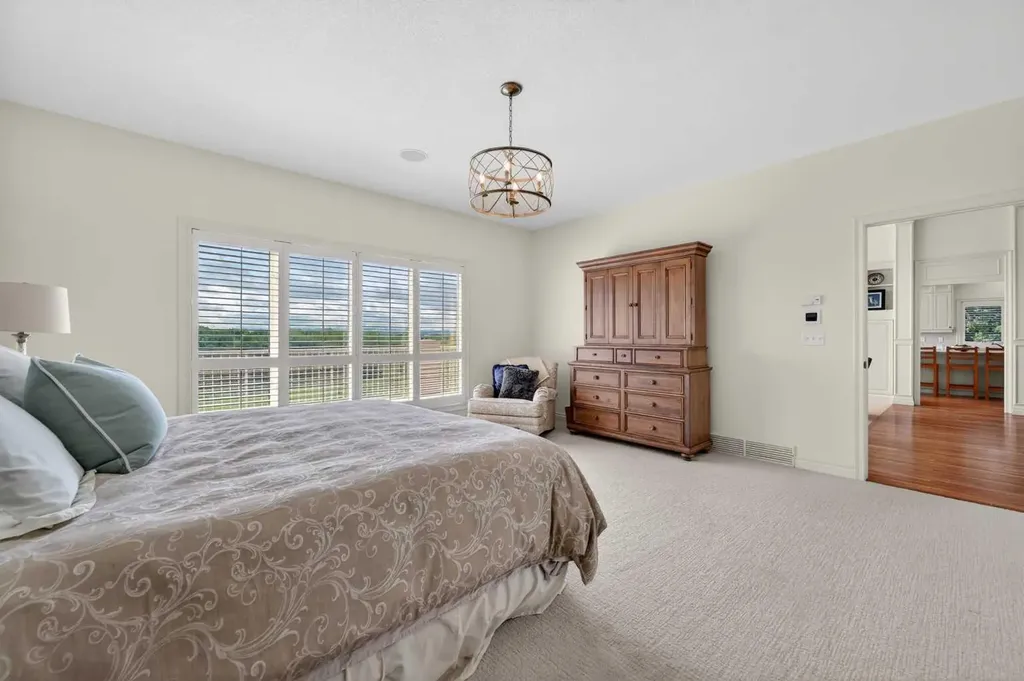27 Hillcrest Estates Rural Rocky View County AB T3Z 2B9