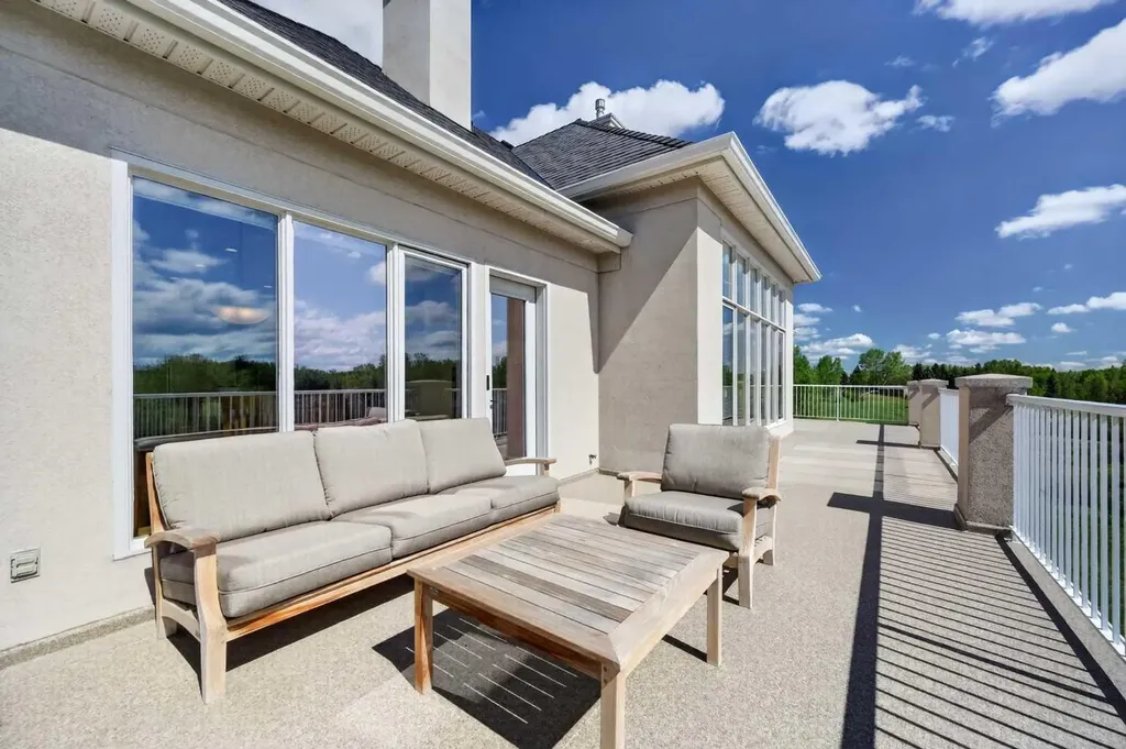 27 Hillcrest Estates Rural Rocky View County AB T3Z 2B9