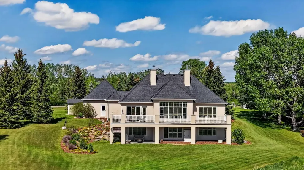 27 Hillcrest Estates Rural Rocky View County AB T3Z 2B9