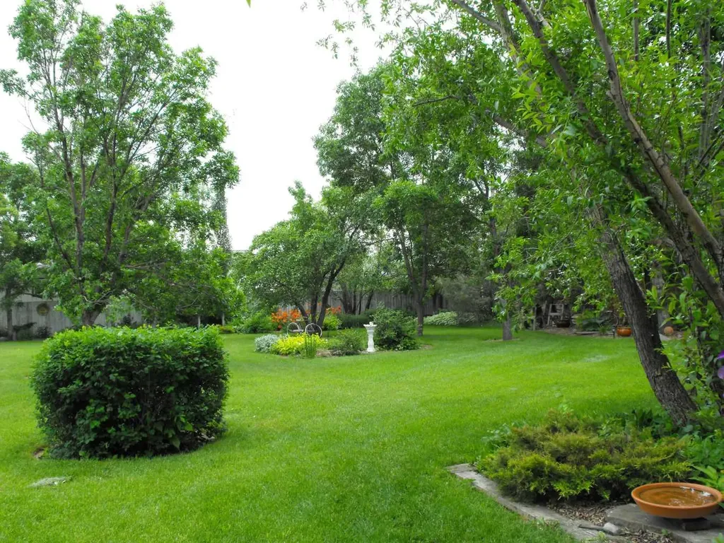 112 Grey Street Granum AB T0L1A0