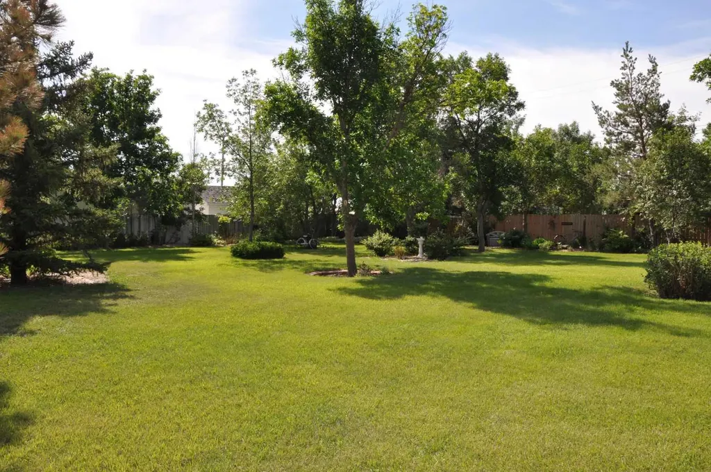 112 Grey Street Granum AB T0L1A0