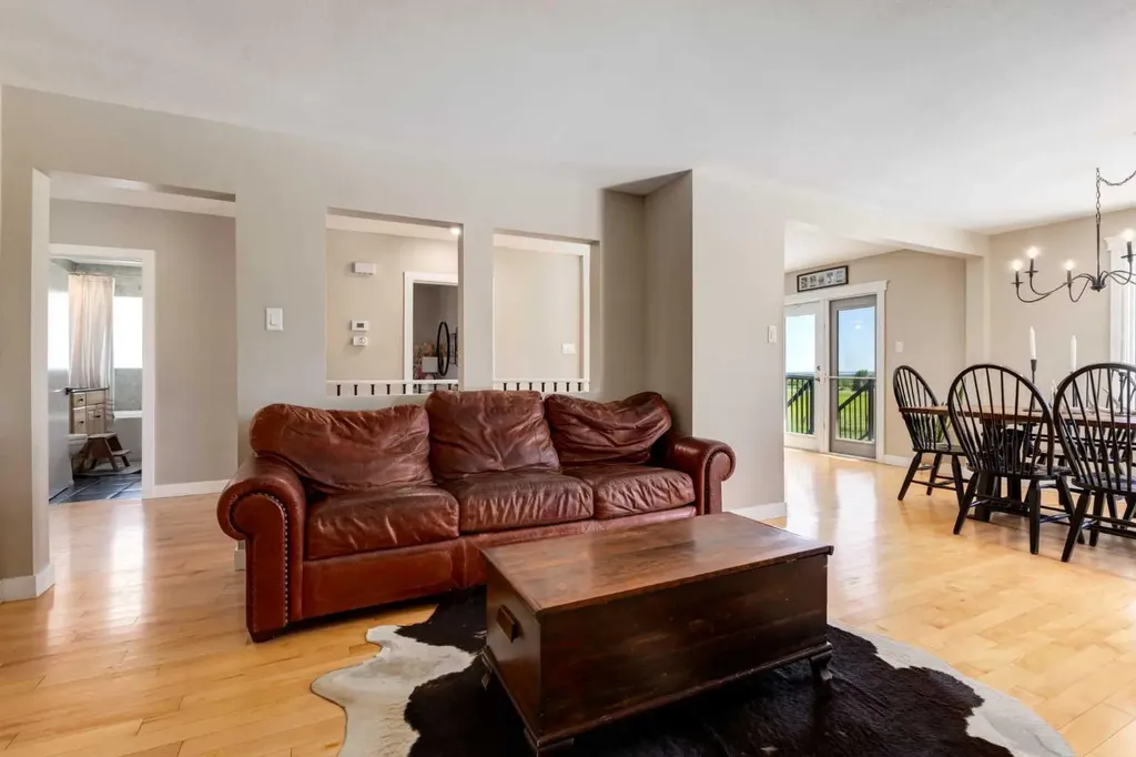 210037 274 Avenue W Rural Foothills County AB T1S 3C1