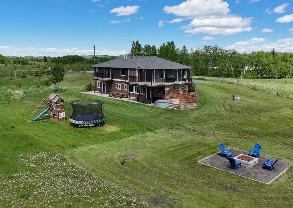 210037 274 Avenue W Rural Foothills County AB T1S 3C1