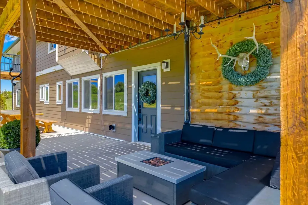 210037 274 Avenue W Rural Foothills County AB T1S 3C1
