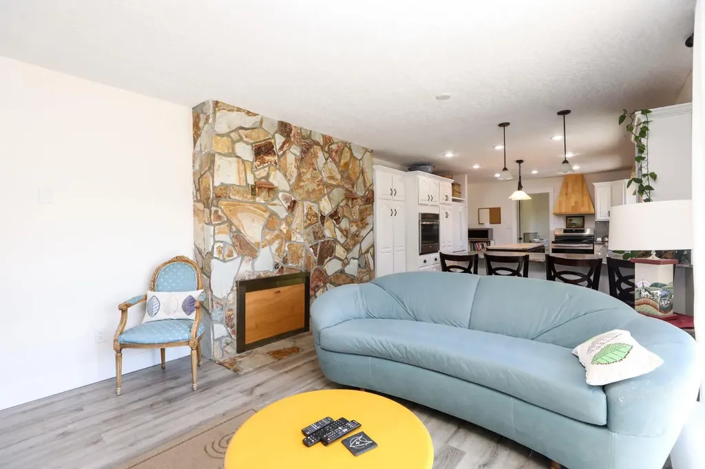 54 N 4 Street E Magrath AB T0K 1J0