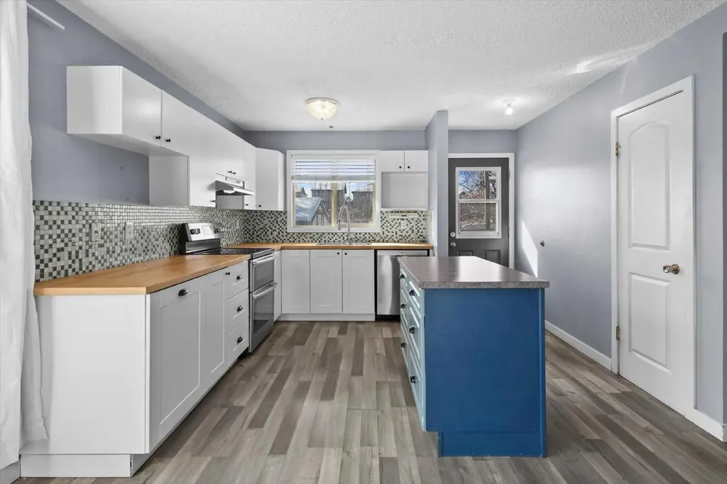 72 Marquis Place SE Airdrie AB T4A 1Z1