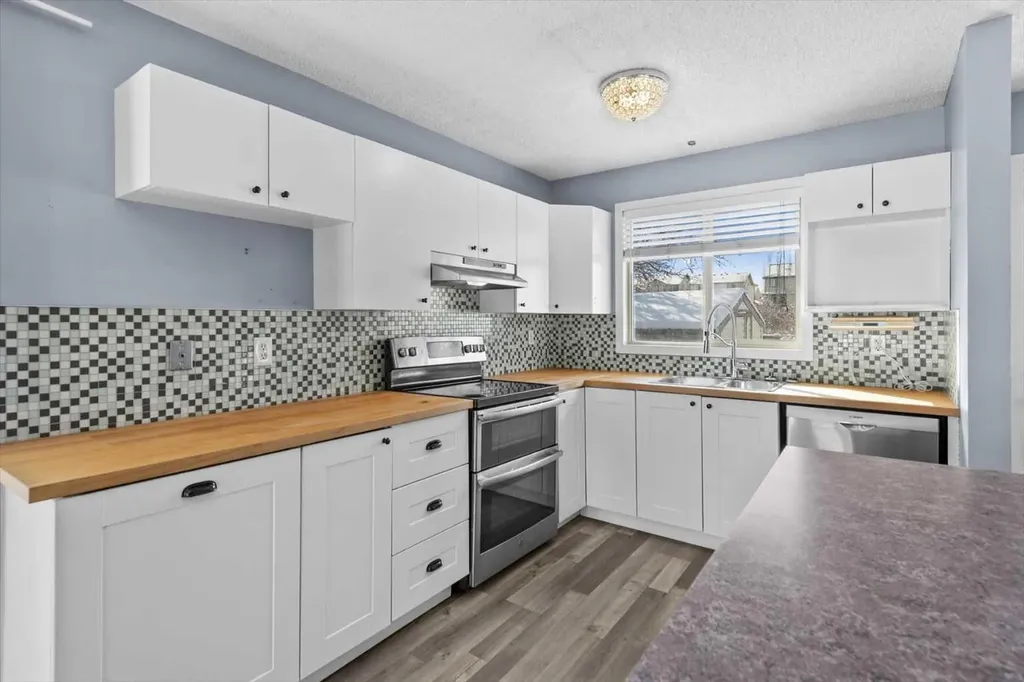 72 Marquis Place SE Airdrie AB T4A 1Z1