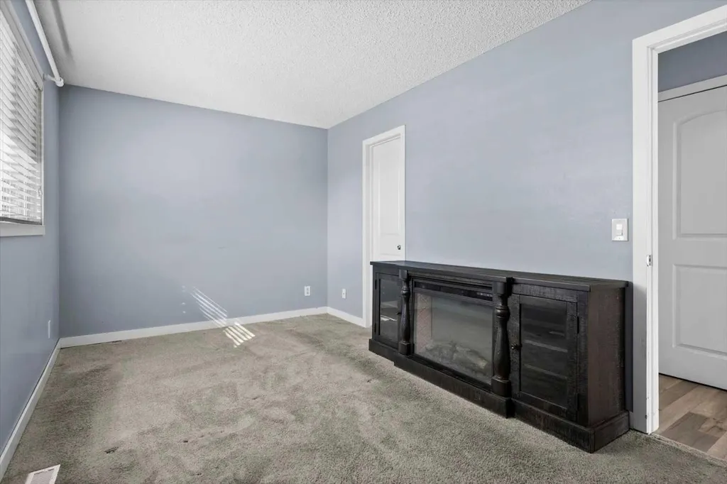 72 Marquis Place SE Airdrie AB T4A 1Z1