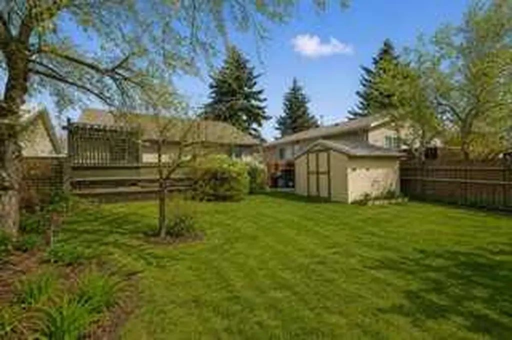 72 Marquis Place SE Airdrie AB T4A 1Z1