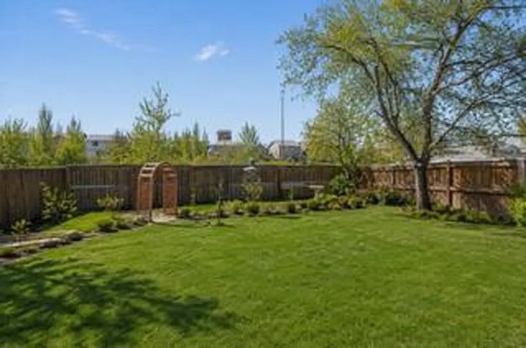 72 Marquis Place SE Airdrie AB T4A 1Z1