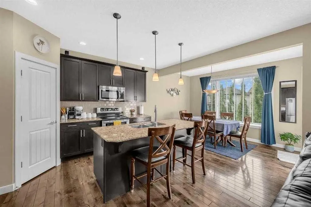 3 Sunset Court Cochrane AB T4C0G3