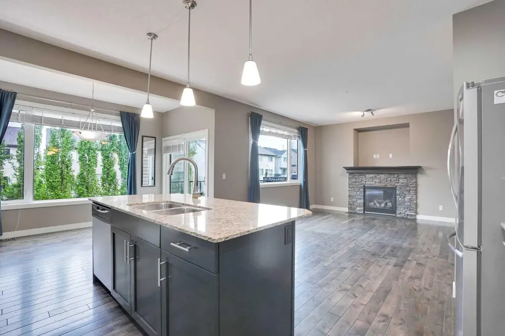 3 Sunset Court Cochrane AB T4C0G3